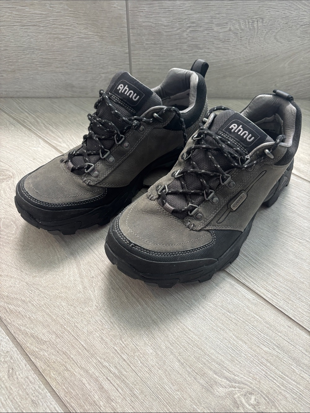 Ahnu Men's Gray and Black Trail Boots